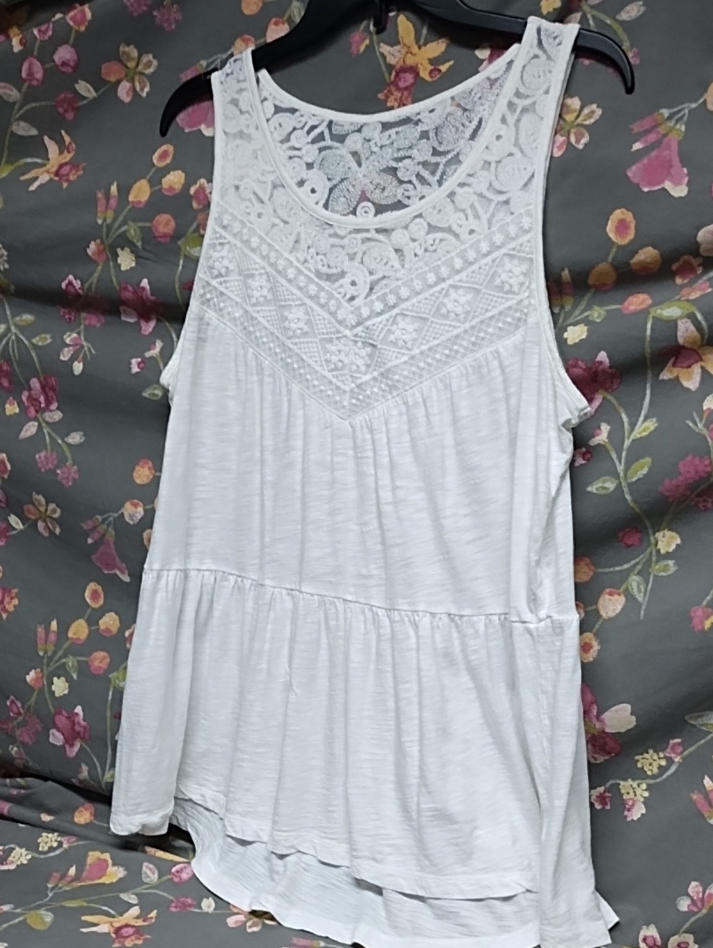 Express Off White Lace Yoke Sleeveless Camisole Top